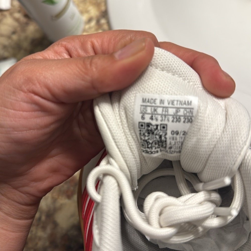 Adidas White and Red Sneakers - Picture 7 of 10